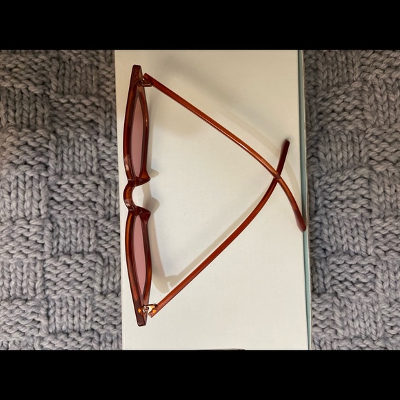 Cleo Nicci Cat-Eyes 90s Sunglasses In Dark Red - Picture 2 of 9